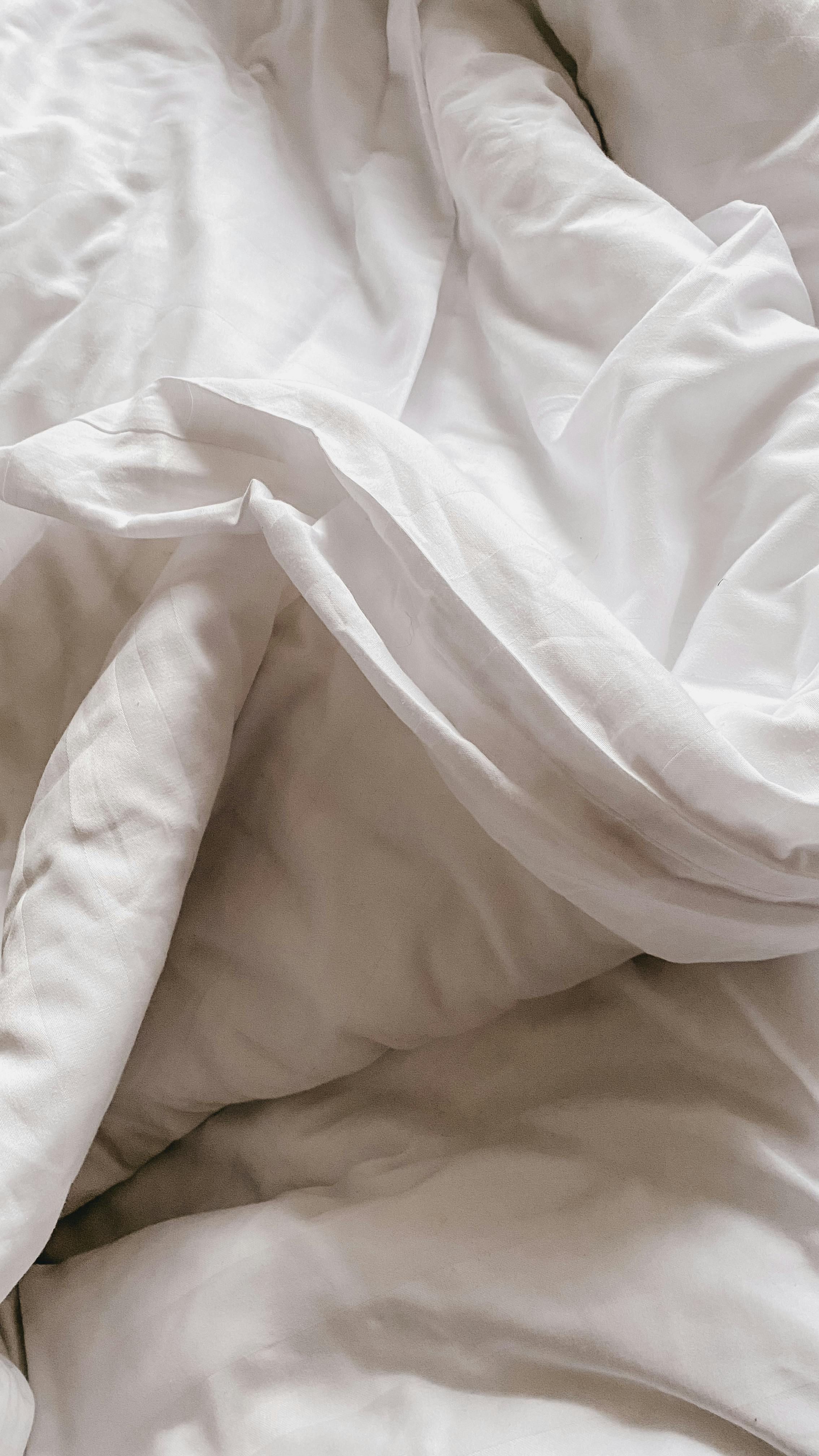 Белый текстиль крупным планом